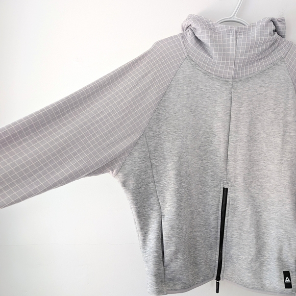 Reebok Women's TS Q4 Hoodie Sweatshirt In Size Large - Picture 9 of 12